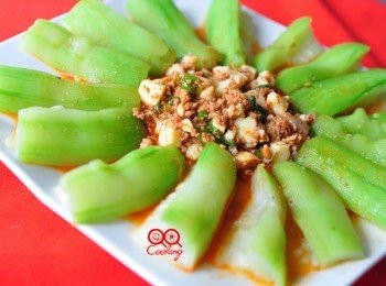 step6: 一鍋到底，麻辣的豆酥豆腐加上口口juice的絲瓜，你也試試看吧!