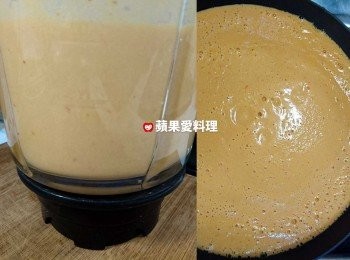step9: 將鍋內所有<span class="group_1">食材</span>倒進果汁機，打成液狀，倒回鍋內（鍋子要先洗淨，或換另一個鍋子也可以）。