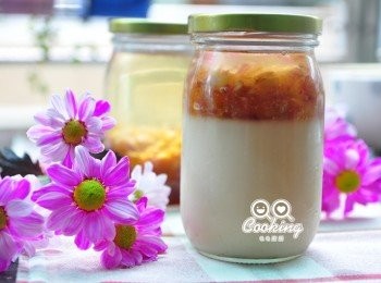 step10: 等到豬油凝固後會變成乳白色，再將油蔥放入罐中冷藏，隨時想用時就可以取出使用~很適合拌面拌菜!