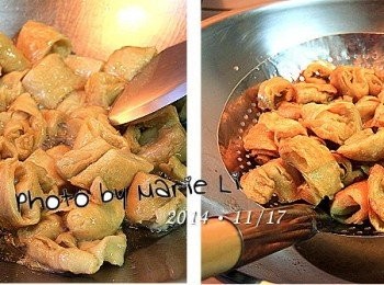 step2: 起油鍋，先將炒鍋內的水份燒乾
倒入適量的沙拉油中大火將油燒熱
轉中小火趁著油熱倒進麵腸
炸至表面呈現金黃即可撈起將油瀝乾