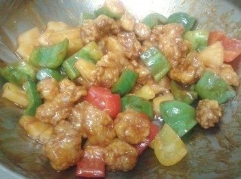 step4: 下排骨拌勻炒一分鐘即成！