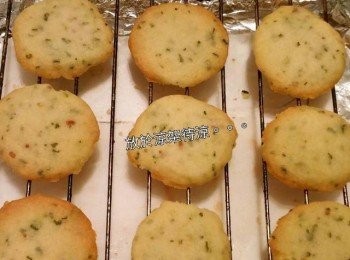 step6: 放進焗爐以170度c焗12－15分，出爐後，放於涼架待涼。