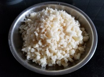 step3: 將蓮藕清洗後切粒