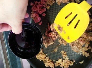 step8: 再落老抽炒勻