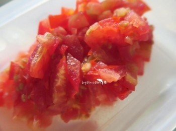 step4: 番茄切碎備用