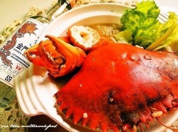 step6: 用生米慢慢熬煮而成，吸收了蟹膏的精華，入口即化…加上微微酒香氣~這就是幸福的滋味! 可加入自己喜愛的蔬菜~讓紅蟳鍋多了青菜:D