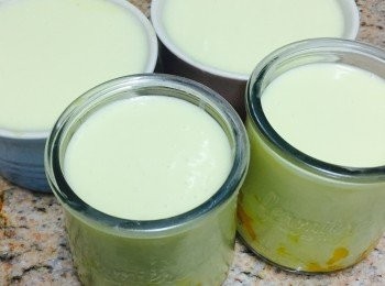 step5: 吃時伴以少量芒果肉和芒果汁更滋味。