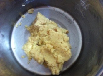 step4: 攪拌均勻就好，不要過度的攪拌。