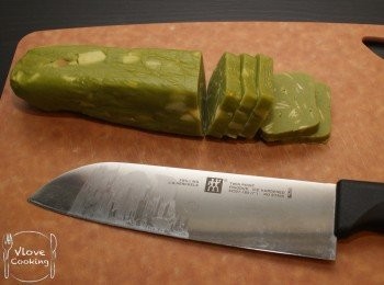 step8: 之後取出用刀切成 1cm 厚