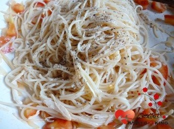 step4: 細麵和<span class="group_2">調味</span> 攪拌均勻