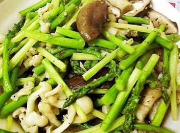 step2: 餐桌最常出現開胃菜與大家分享，夏日清爽料理 :)