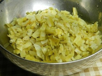 step5: 酸菜洗淨後切丁