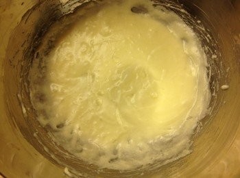 step2: 加入蛋白後繼續打勻