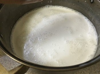 step9: 完成的汁料 記住沒有粉粒的 再加入雲利拿粉少許攪均