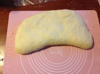 step4: 然後對摺，再用木棍輕輕碌平