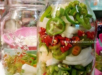 step3: 4) 玻璃樽洗淨後最好用焗爐以高溫烘乾又可消毒
5) 把<span class="group_1">食材</span>分層加入玻璃樽內備用 ( 吃的時侯可以平均吃到每種<span class="group_1">食材</span> )