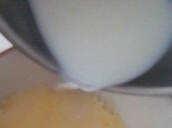 step3: 1倒入2拌勻再用小火加熱