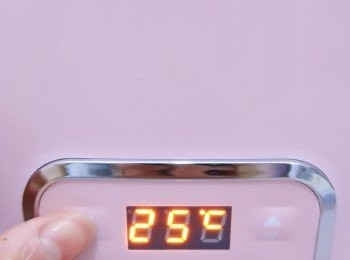 step6: 用25度發一小時，有2倍大即可放回雪柜，低溫發酵12小時可做包,