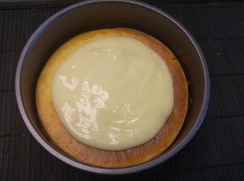 step11: 芝士蛋糕需攤凍, 雪入雪櫃約三小時以上定型。