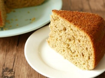 step7: 把蛋糕連同內鍋放涼30分鐘以上後才取出蛋糕，完全放涼後把蛋糕切片享用。