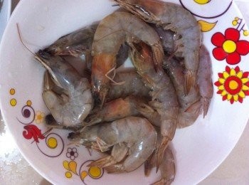 step1: 將新鮮洗淨剪頭剪尾待用。