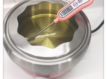 step2: 用120度左右油炸