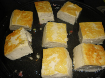 step4: 翻面煎，有餡的那面也煎至金黃
