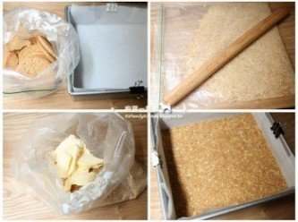 step1: 烤模中鋪上摺好的烘焙紙，消化餅乾放入夾鏈袋中壓碎，加入軟化的無鹽奶油，搓揉混合，倒入烤模中壓實做底，冷藏備用。
