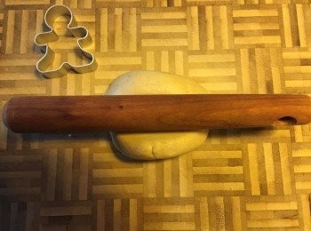 step11: 將麵團分5份，另外的麵團放在雪櫃備用