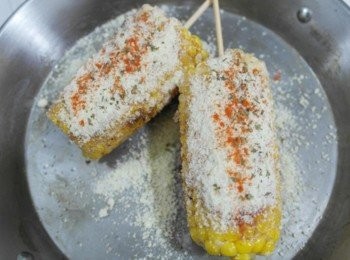 step9: 接著灑上辣椒粉和巴西里粉~~完成^^