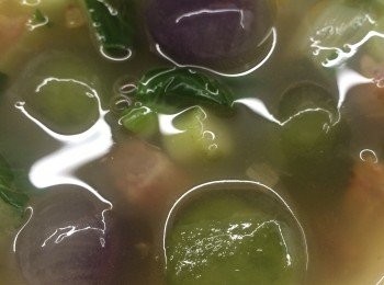 step5: 湯底煮好盛起加入預先煮好的水晶湯圓完成，又簡單又方便又快捷又好味