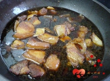step4: 轉小火煮約1小時,至肉軟