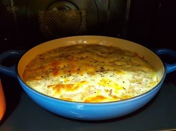 step10: 拿出，開蓋放上Mozzarella芝士碎，再以170度焗10分鐘即可。