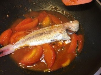 step8: 加入紅衫魚輕手炒勻