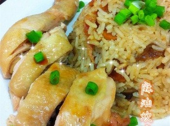 step5: 飯好了雞腿剁塊，灑上青蔥即可享用。