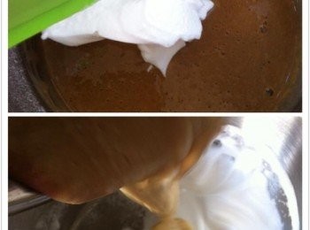 step3: 打發好的蛋白分三次加入混合好的蛋黃糊，攪拌均勻。然後分三次加入蛋黃糊，攪拌均勻
注意攪拌方式；就是中間劃一刀然後，由底部翻上面。。重複動作直到沒完蛋白霜為止。
這個時候可以啟動烤箱180度上下火