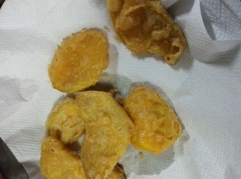 step6: 用廚房紙索一索油份即可