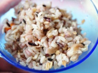 step2: 使用有機五穀米飯取代糯米，就不怕腸胃無福消受囉~