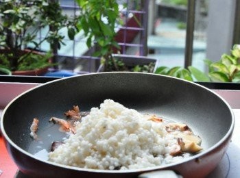 step4: 再將糯米下鍋悶煮