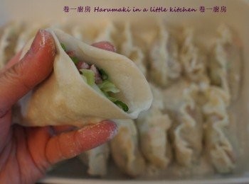 step3: 清湯滾後放入餃子, 中慢火煮10分鐘完成