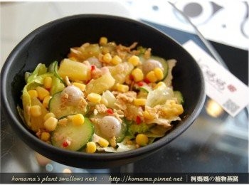 step8: 黑Q茶籽油鮪魚沙拉，清爽又不油膩、健康又無負擔，每口都是滿滿的營養！