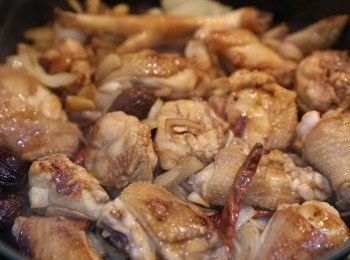 step7: 煎至金黃色後返轉另一面再煎