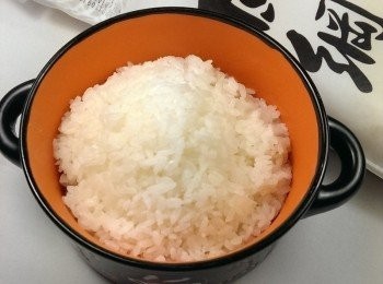 step1: 把橫綱大力米洗淨後煮熟備用