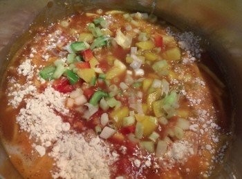 step3: 將蔬菜及麵粉一同下鍋後至濃稠備用