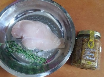 step1: <a href="https://bit.ly/3EZL8dD" target="_blank" data-keyword="雞胸" class="guide-link"><strong>雞胸</strong></a> <span style="display:inline-block;vertical-align:middle;margin-top:-3px;color:initial;border-radius:3px;padding:2px 3px;font-size:12px;line-height:14px;background:#87d300;color:#fff;">即買</span> 解凍，沖水後，索乾水