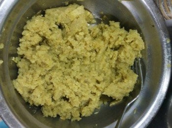 step3: 蕃薯切粒蒸熟, 再用叉"顏" 成蓉, 待用!!