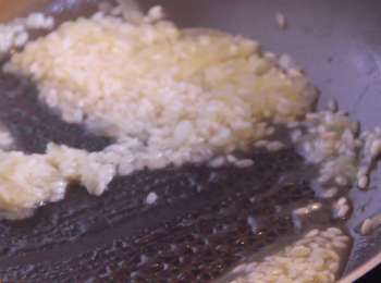 step9: 期間不停攪拌以均勻受熱