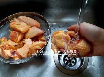 step1: 雞洗淨抹乾水份