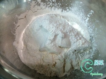 step2: 低筋麵粉和粘米粉混合, 過篩, 備用
