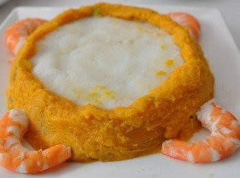 step7: 然後於4邊鑲入蝦仁